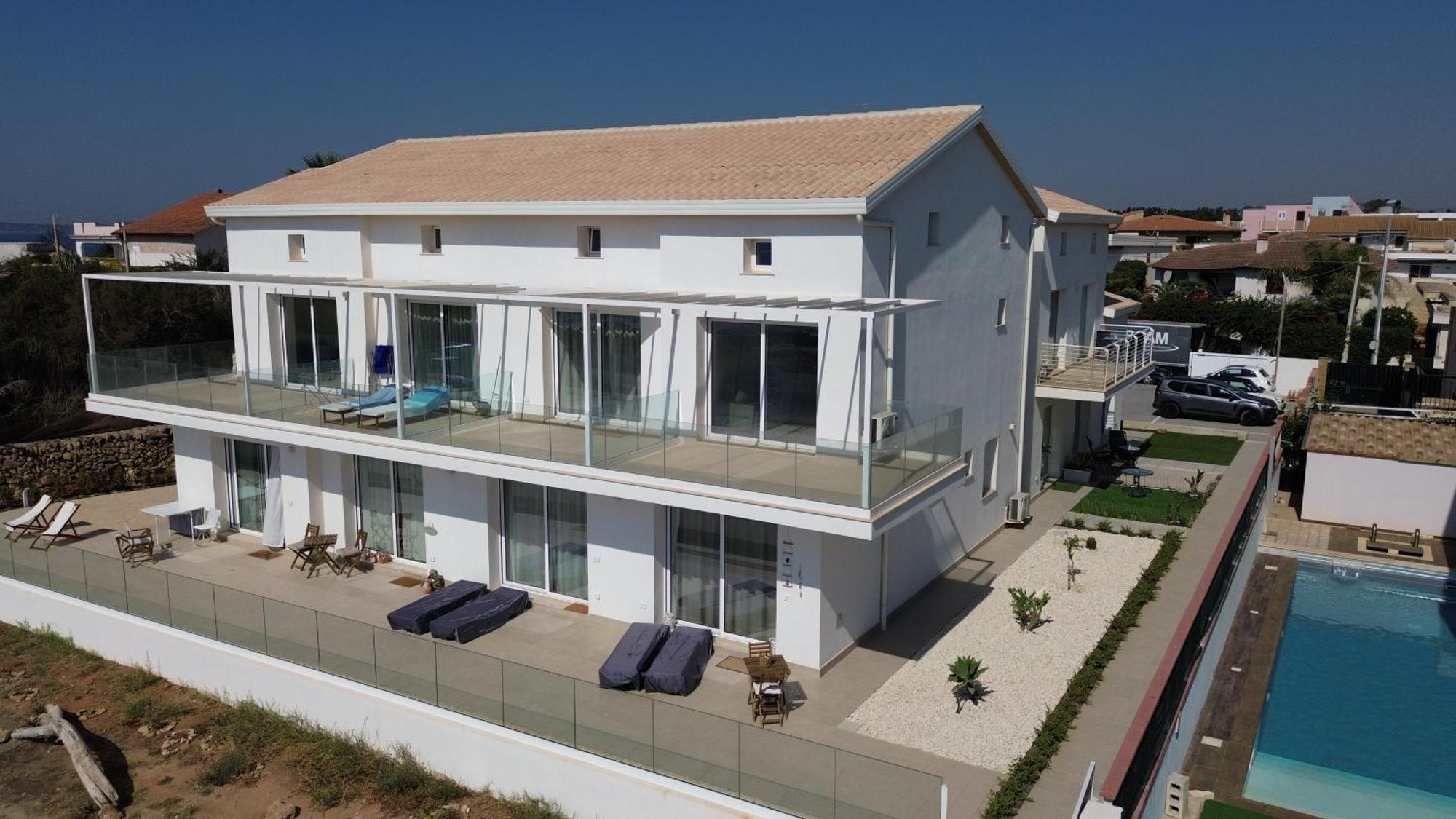 Astro Apartments With Direct Access On The Sea Of Noto Heritage Of Unesco Ngoại thất bức ảnh
